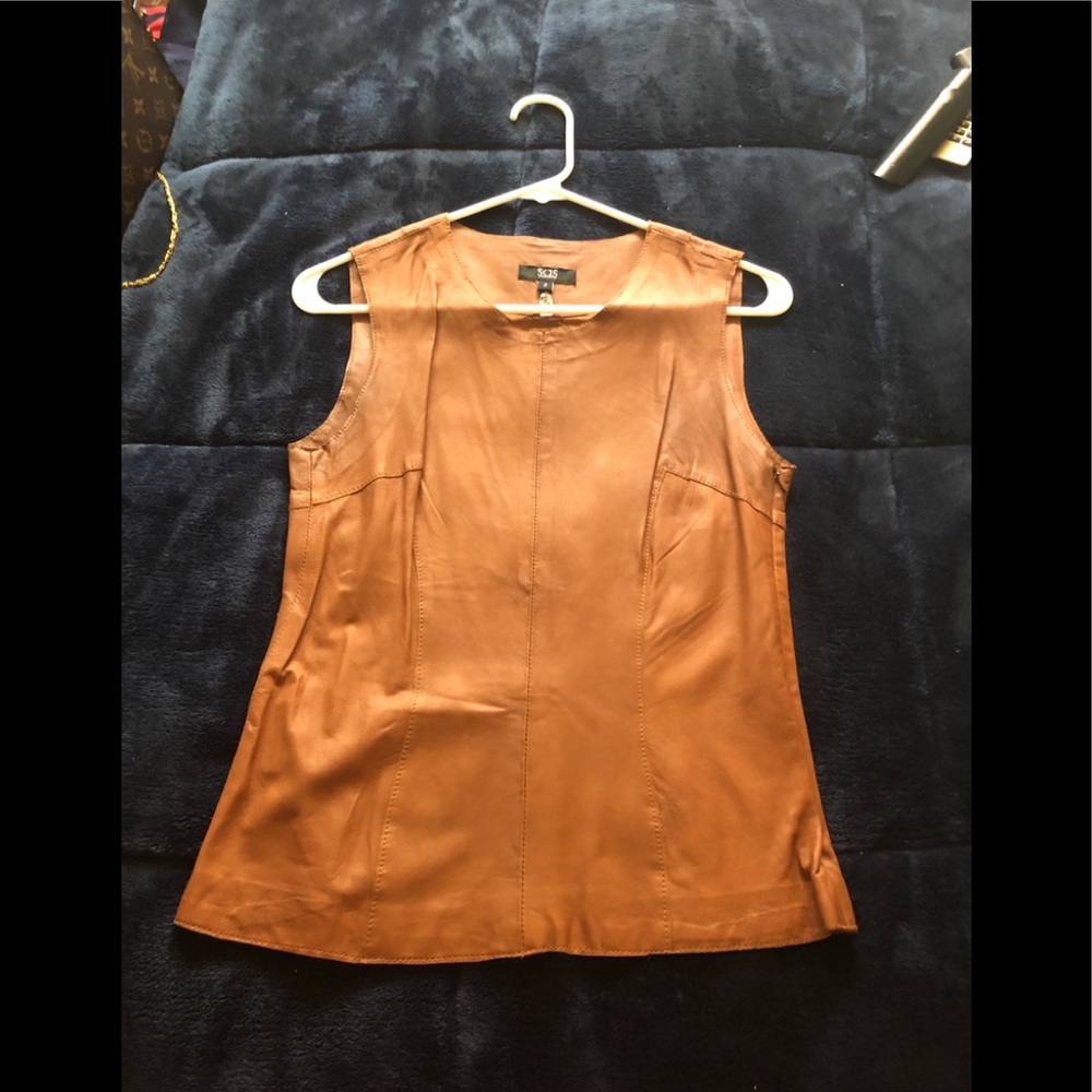 Saci leather top